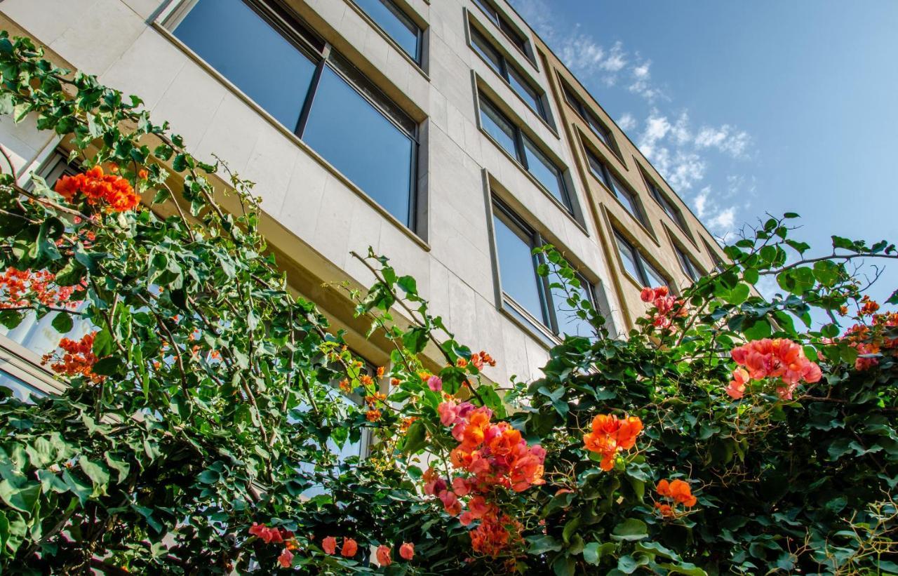 The Ray Hotel And Studios Beirut Exterior foto