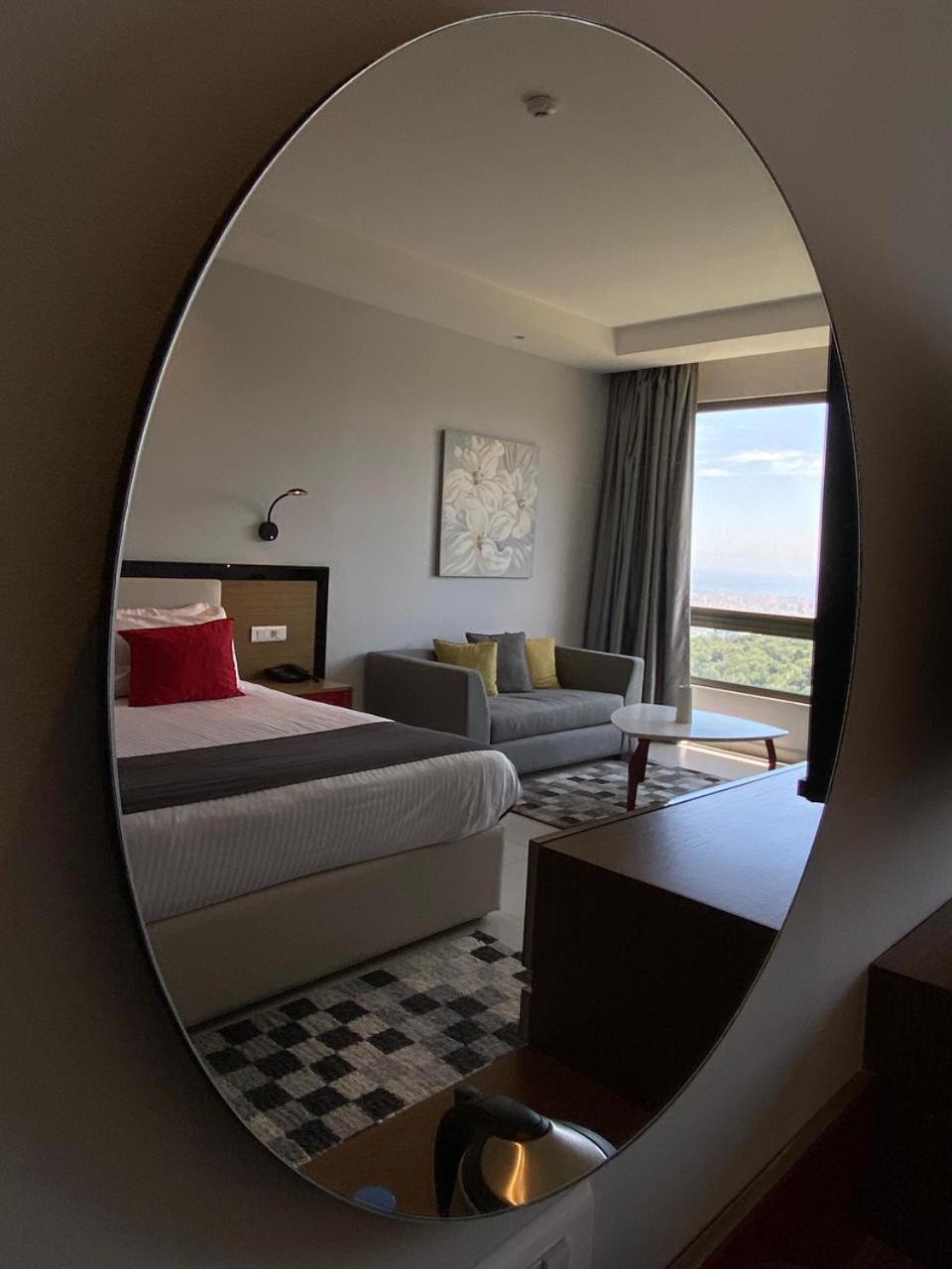 The Ray Hotel And Studios Beirut Exterior foto