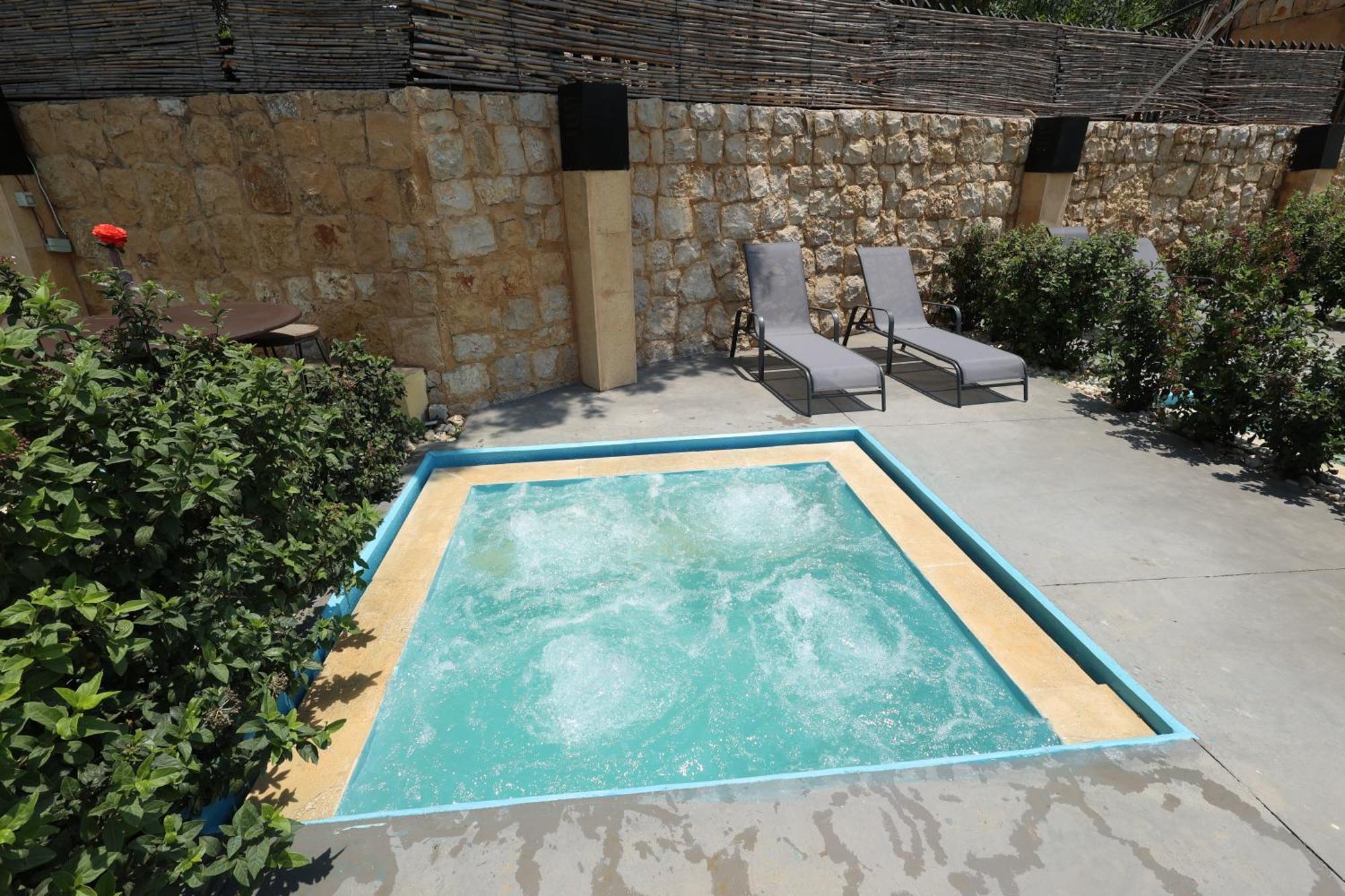 The Ray Hotel And Studios Beirut Exterior foto
