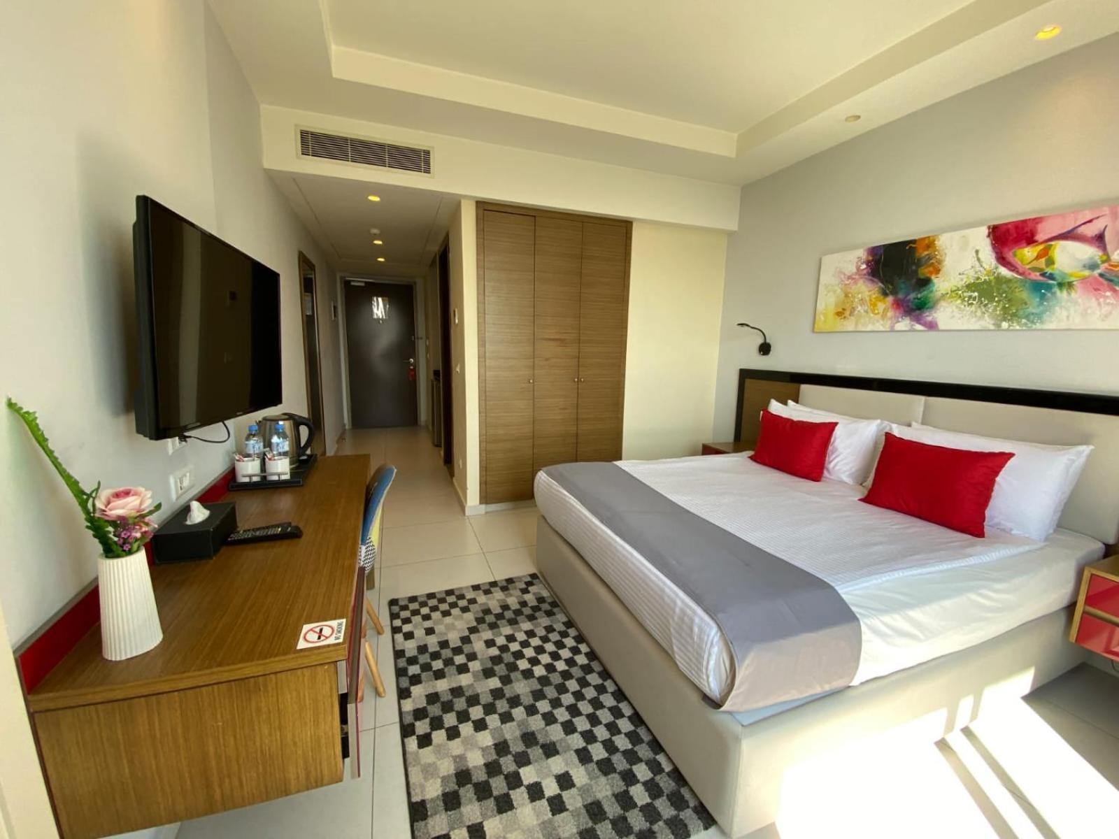 The Ray Hotel And Studios Beirut Exterior foto